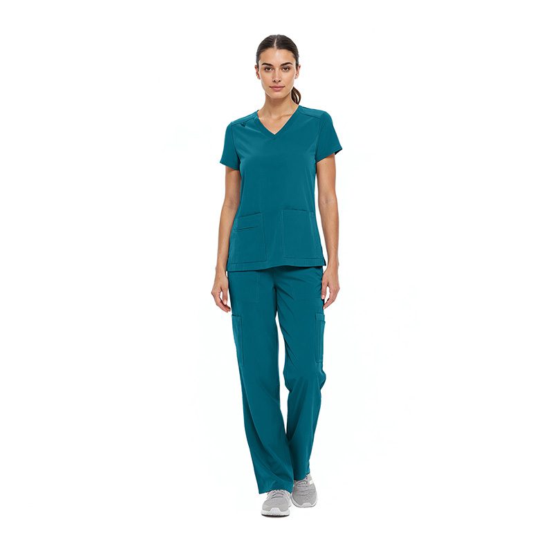8400 WOMEN'S COOL STRETCH V-NECK TOP AND CARGO PANT SET