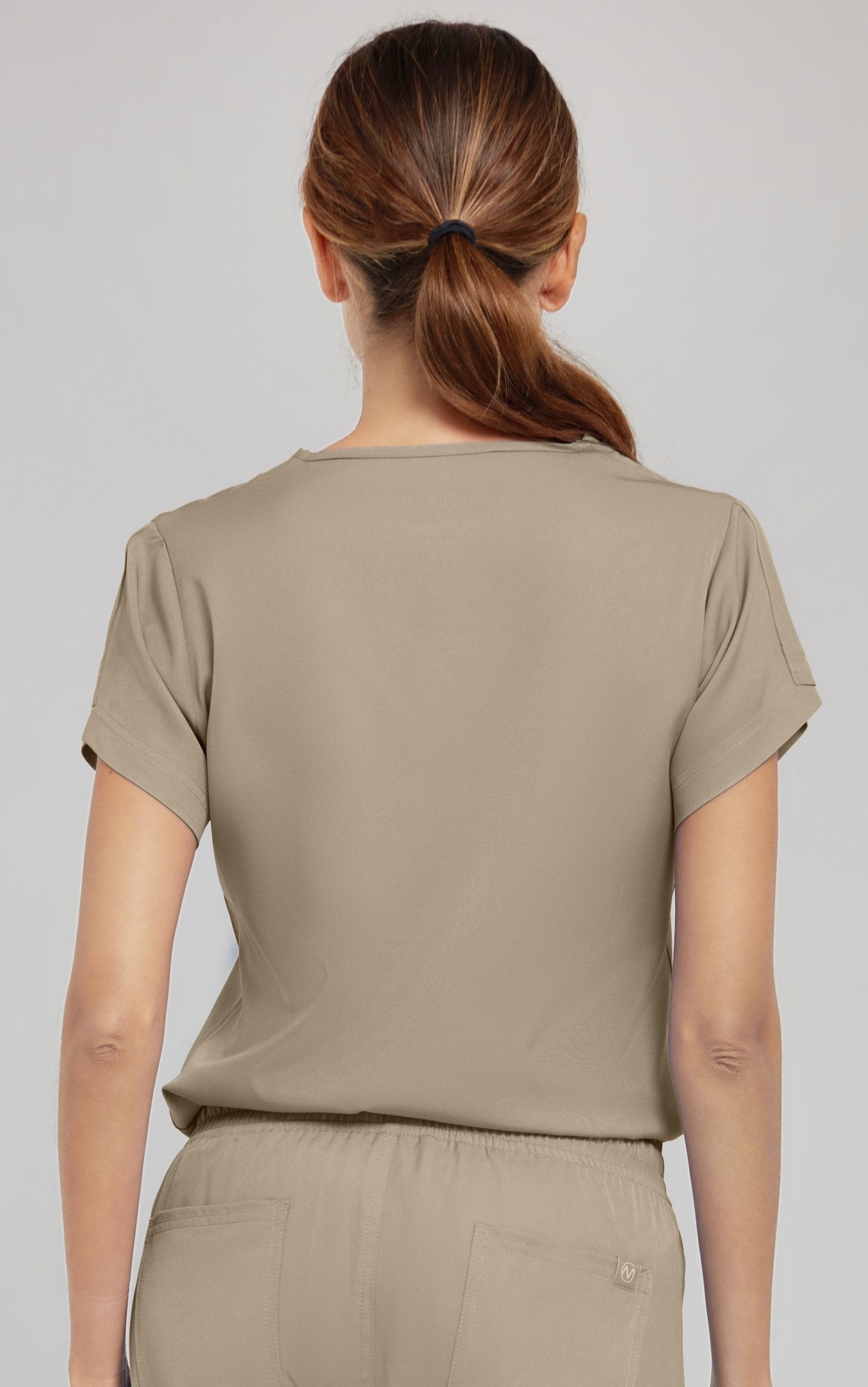 4135 - Kim - V-Neck Tuck In Scrub Top
